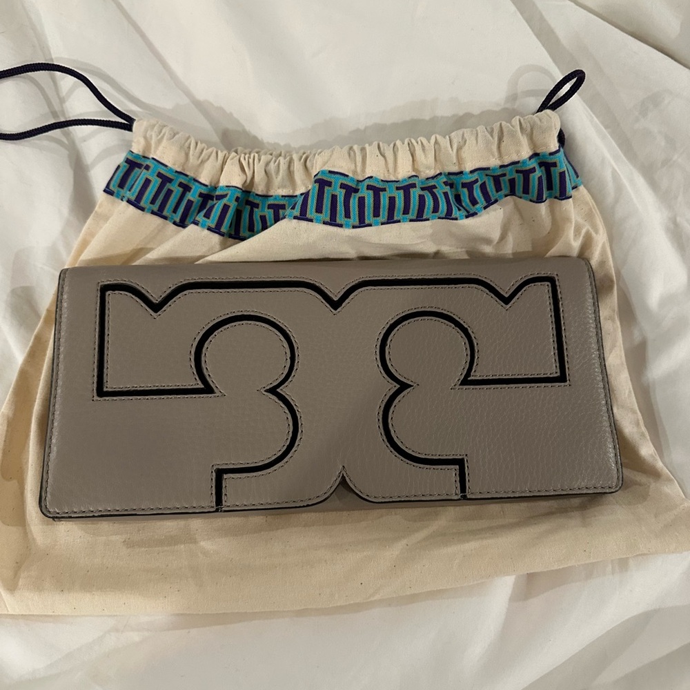 NWT Tory Burch Sherif Clutch